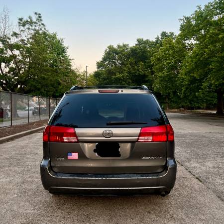 2004 Toyota sienna - $2,999 (Bensonhurst)63654722271489123