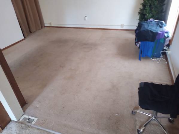 Non-Smoking Large1 Bedroom Upper 850 sf all inclusive..heat, electric
$1,000
Hadley Non-Smoking Large1 Bedroom Upper 850 sf all inclusive..heat, electric
$1,000
Hadley