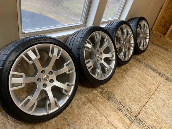 Maserati Neptune 20” Wheels w/ Michelin Super Sport Tires (90%) 1