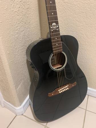 【希少】Fender Avril Lavigne Newporter Black Fender Avril Lavigne Newporter | Sweetwater