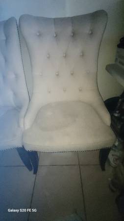 Dinning chair. 1