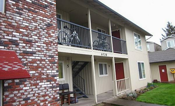 $889 / 1br - 650ft2 - Laundry Facilities, Courtyard, 1 BD (6724 SE 72nd Ave, Portland, OR)63956499335938123