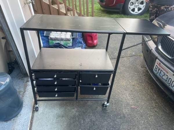 Craft rolling table with drawers 1