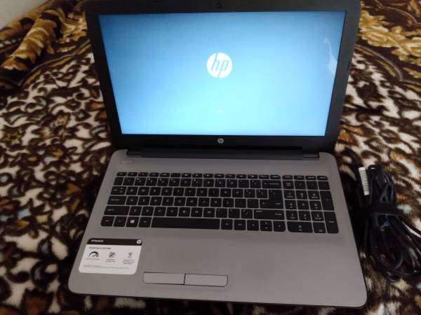 HP Notebook 15.6" A8-7410 2.20GHz Radeon R5 1