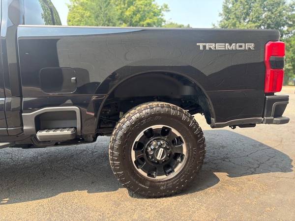 2026 Ford F-350SD - Photo 9
