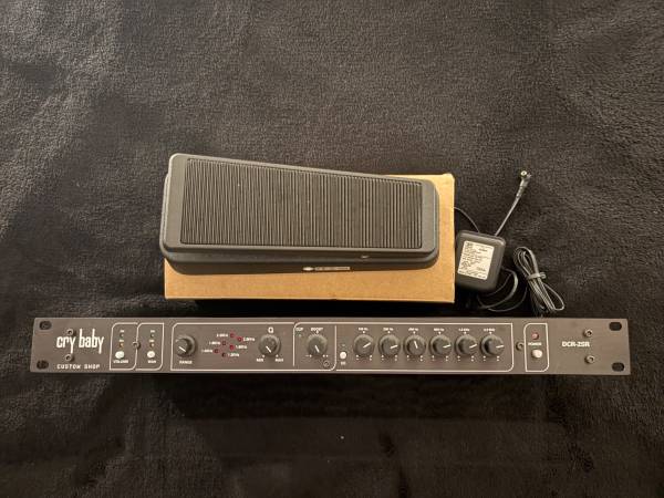 Dunlop Cry Baby Rack Mounted Wah 1