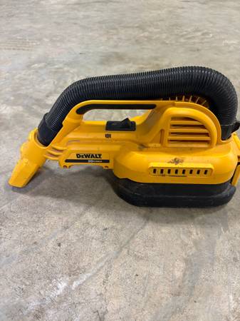 Dewalt Vaccum 1