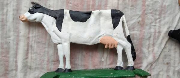 COW DOOR STOP/BOOT SCRAPER  Antique Vintage Friesian 1