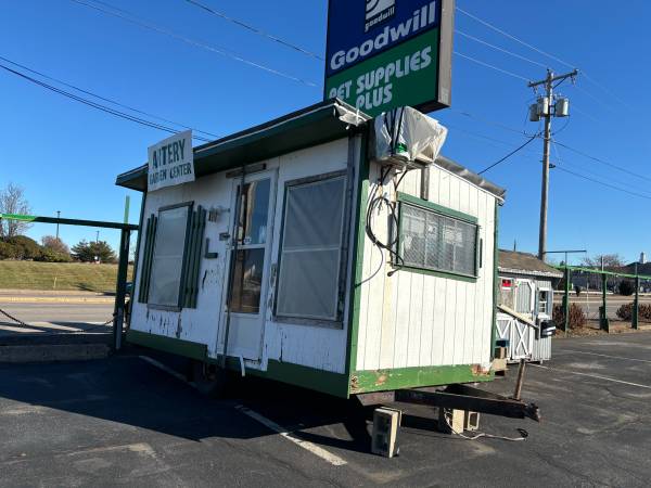 Office trailer 8 x 16 1