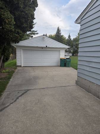 $169,000 / 3br - 3 bdr, 2 bath home for sale (Bay City)64198882355330121