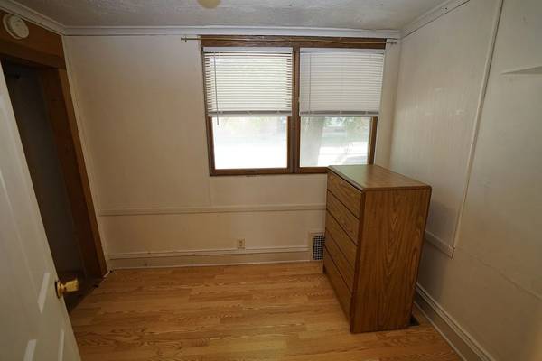$900 / 2br - Gorgeous newly renovated 2 bed 1 bath townhouse (Baltimore)63695020062851124