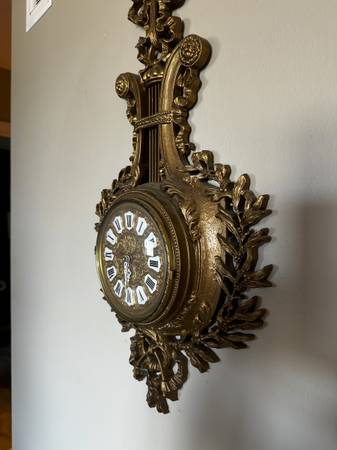 VINTAGE WALL CLOCK LIKE NEW 1