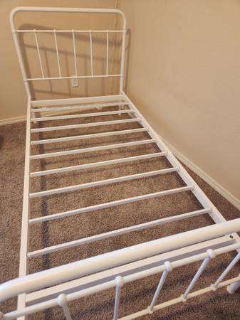 twin bed frame 1