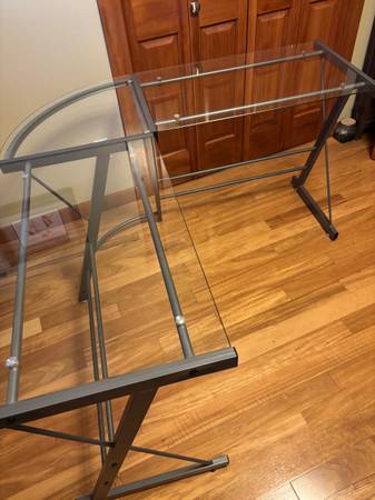 L-Shaped Glass Desk 1