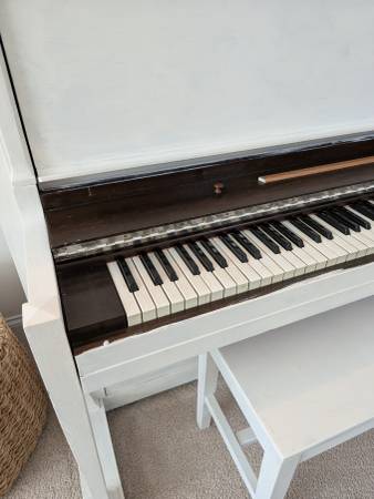 Antique upright piano 1
