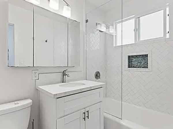 $950 / 2br - 800ft2 - Charming 2-bed 1 bath home! (San Diego, CA)63954709441282124