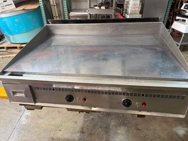 Keating Mirror Top Griddle 1