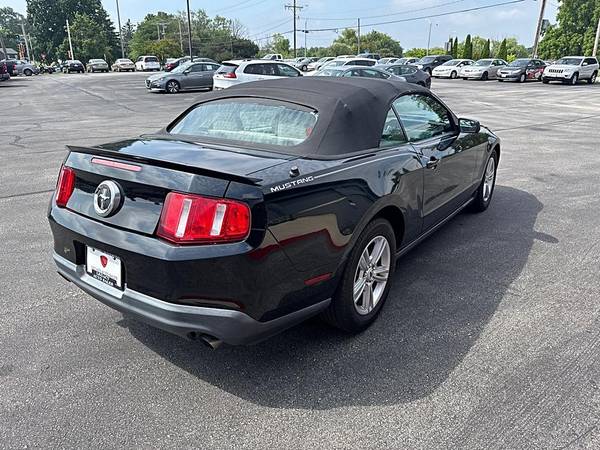 2011 FORD MUSTANG CONVERTIBLE - $9488.0063625029858945124