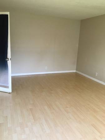 $1,100 / 1br - Huge Room (204 sq ft) for Rent by BART Station (san jose north)63826177018243120