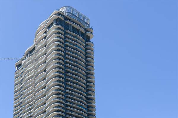 $5,000 / 1br - 737ft2 - Luxurious 1bd Condo in Brickell Flatiron, Miami (Miami)64002014737923120