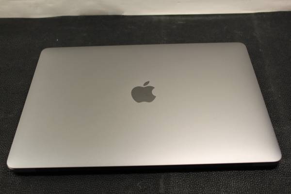MacBook Pro 13 Inch Mid 2017 Ventura - computers - by owner