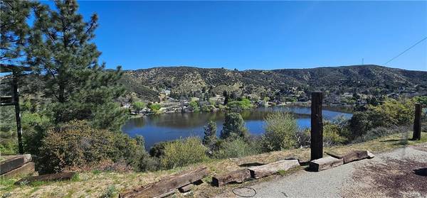 $25,000 / 15291 ft² - Rey de la Colina, 2 Parcelas, Vistas al Lago y a las Montañas (Lake Hughes)