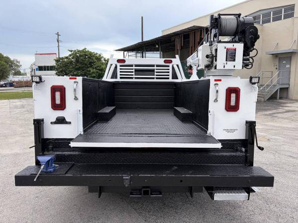 2019 Ford F350 SD 4X4 - Photo 10