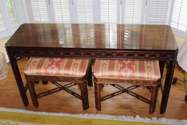 Mahogany Console & Stools - $449 (Clintonville) 1