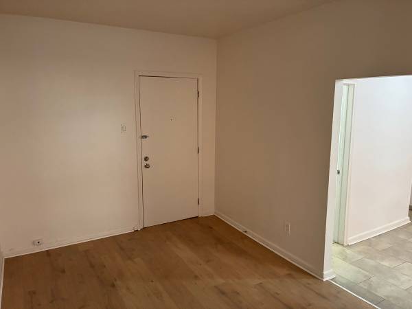 Sandy Hill Bachelor/Studio Apartment for Rent (257 Daly Ave) 5