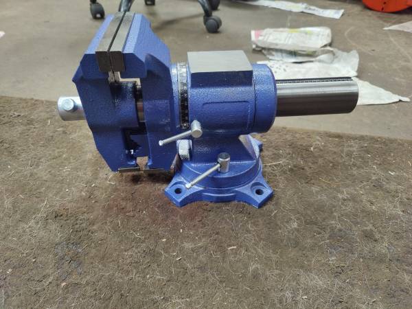 6" multipurpose  swivel vise 1