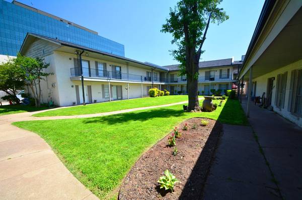$880 / 2br - 800ft2 - $299 FIRST MONTH SPECIAL IMMEDIATE MOVE IN! (Tulsa)63806193376513122