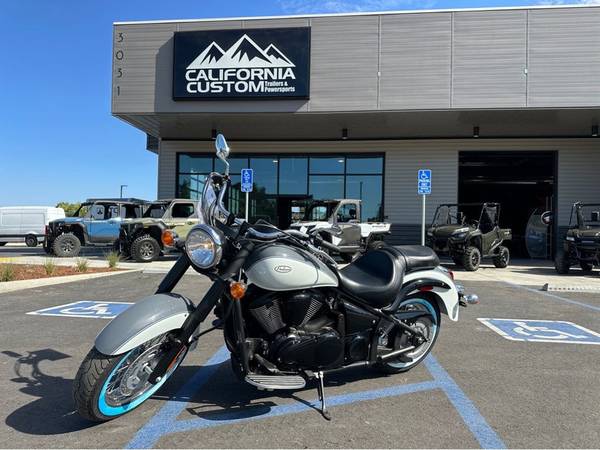 2024 Kawasaki Vulcan 900 Classic