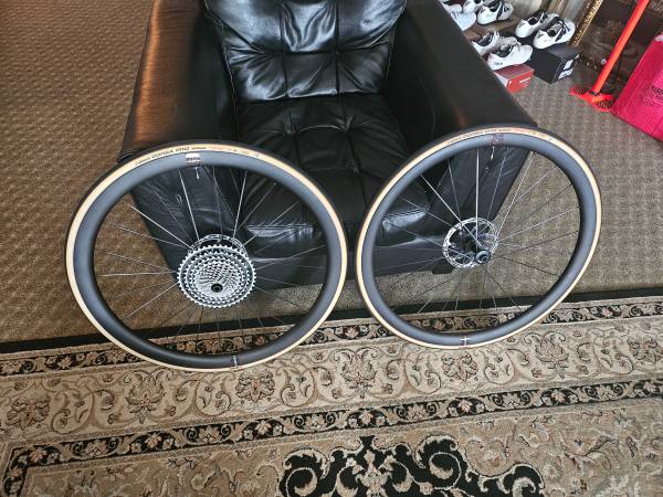 NEW Reserve 34/37 wheelset 1