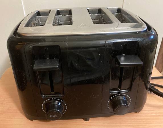Proctor Silex 4-SLICE TOASTER with Extra-Wide Slots for BAGELS, Etc. 1
