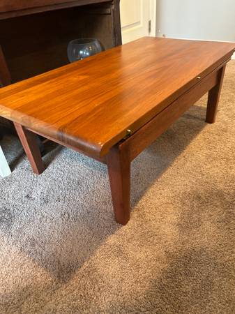 Beautiful Solid Teak Coffee Table 1