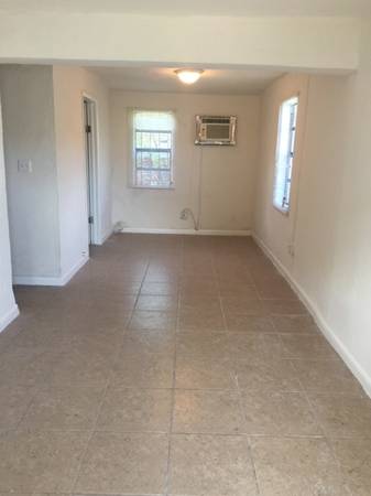 $1,755 / 2br - 900ft2 - **PROMO $750 FOR FIRST MONTH 2 BED 2 BATH-2233 CODY ST(Rear)** (HOLLYWOOD)63825137822721121
