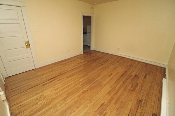 $1,250 / 500ft2 - ESTUDIO AMPLIO EN CAPITOL HILL - PIKE/PINE (1512 Summit Ave)63934550860546123