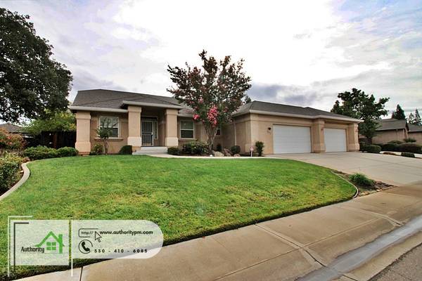$2,595 / 3br - 1993ft2 - 3377 Heritagetown Dr.  Beautiful home in East Redding, Access to Hwy44 (Redding)63972384104322121