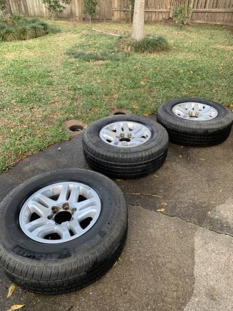 2006 TUNDRA WHEELS & MICHELIN TIRES 1