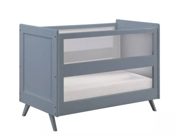 BreathableBaby Breathable Mesh 3-in-1 Convertible Crib 1