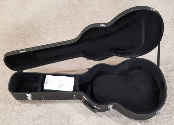 Black PRS SE Hardshell Acoustic Case w/ Key 1
