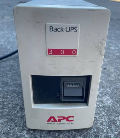 APC Back-UPS 300 1