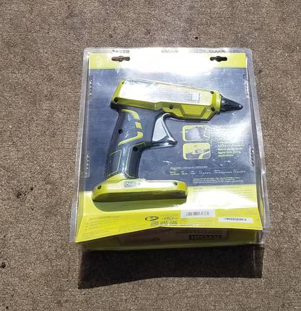Brand new Ryobi Codless Glue Gun 1