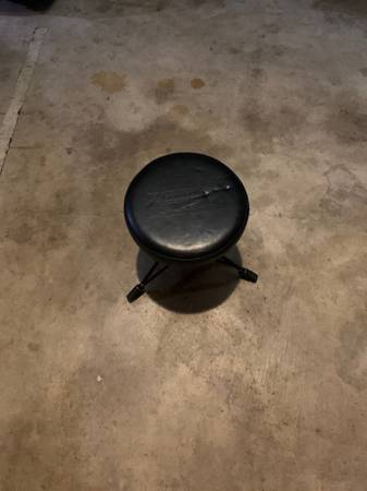 Adjustable seat 1