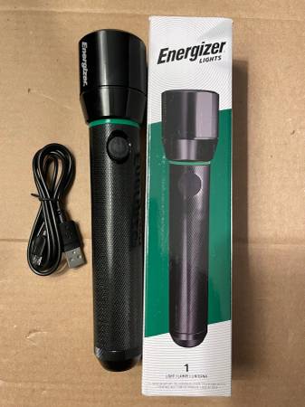 Energizer Vision HD Rechargeable 1200 lumen Flashlight & Power Bank 1