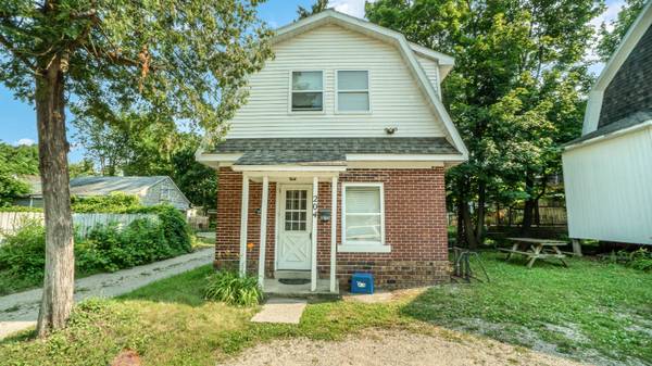 Carriage House 1
