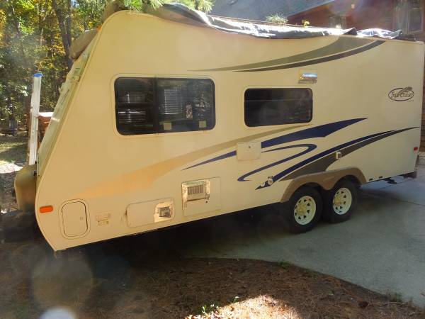 Travel trailer: 2008 Trail-Cruiser C21RBH by R-Vision 1