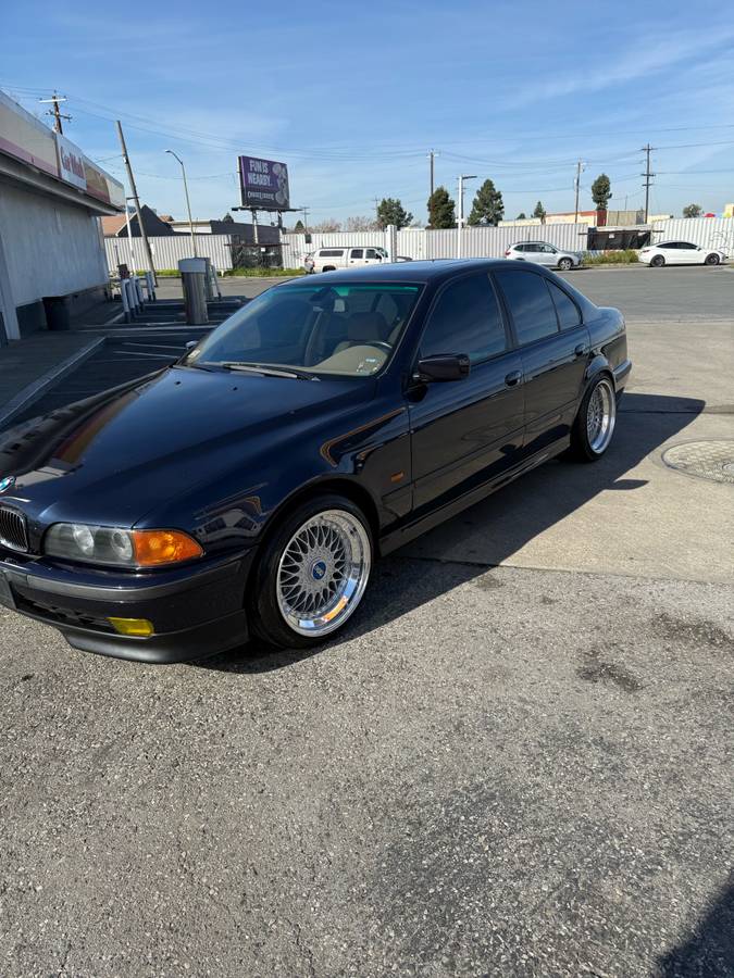 2000 BMW 540i Sport 6-Speed Manual – 126k Miles
