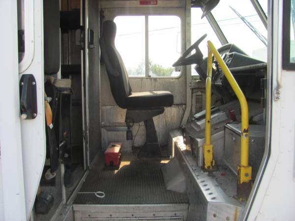 2008 Freightliner MT45 CHASSIS POSSIBLE - Photo 7