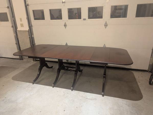 Antique Brandt "The Warfield" Missing Drop  Leaf Dining Table with 3 leaves - $620 (Hillsborough)63470912978307123